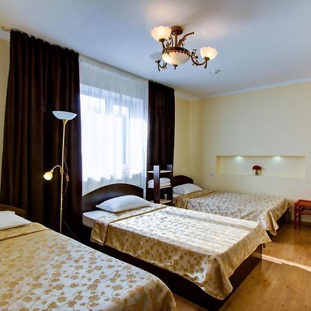 Отель Green Yard Каракол Экстерьер фото